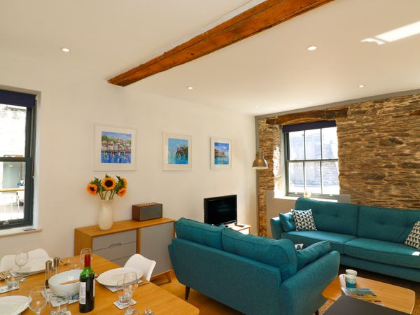 6 The Pottery Dartmouth Warfleet Devon Self Catering
