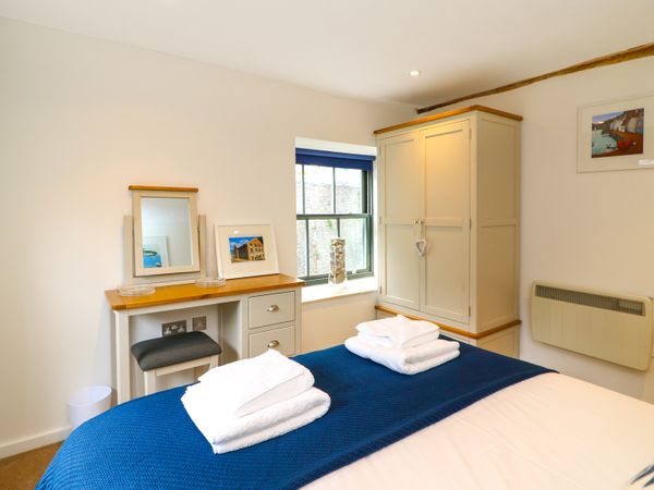 6 The Pottery Dartmouth Warfleet Devon Self Catering