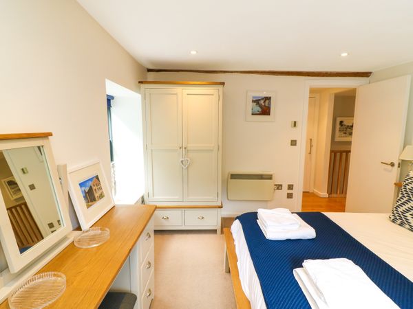 6 The Pottery Dartmouth Warfleet Devon Self Catering