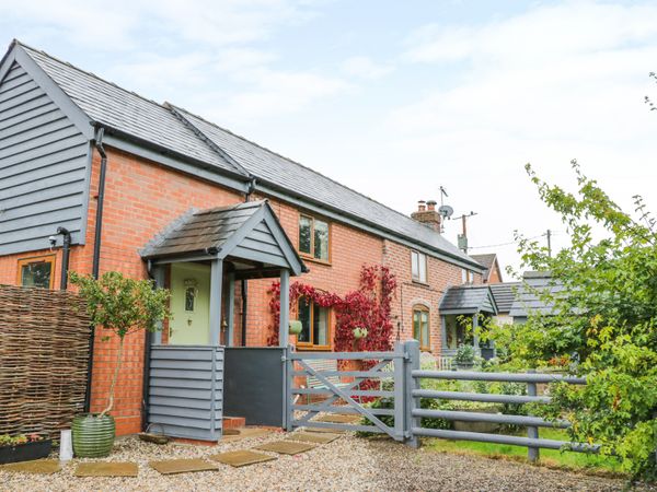 Yew Tree Cottage Leominster Risbury Self Catering Holiday