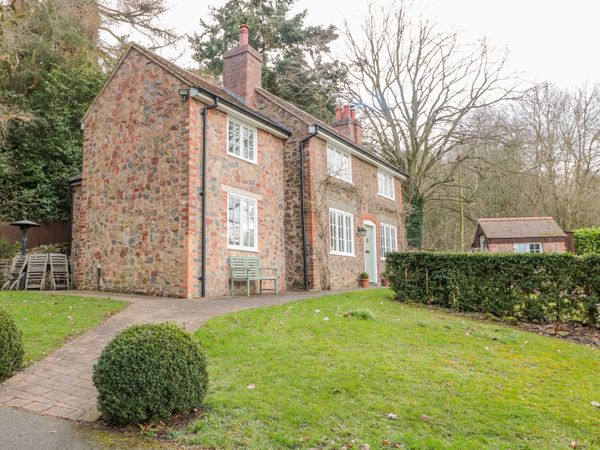Wisteria Cottage Colwall Herefordshire Malvern Hills Self