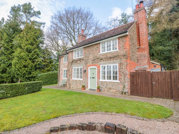 Wisteria Cottage Colwall Herefordshire Malvern Hills Self