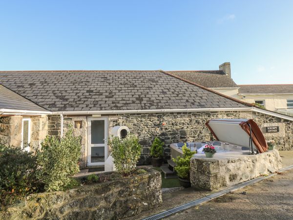 Scrumpy Mullion Gwills Cornwall Self Catering Holiday Cottage