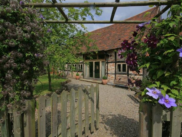 Whites Farm Barn Ledbury Hill The Self Catering Holiday Cottage