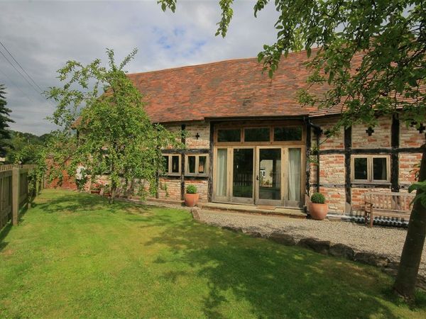 Whites Farm Barn Dymock Hill The Self Catering Holiday Cottage