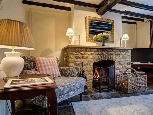 Molly S Cottage Chipping Campden Cotswold Way Self Catering