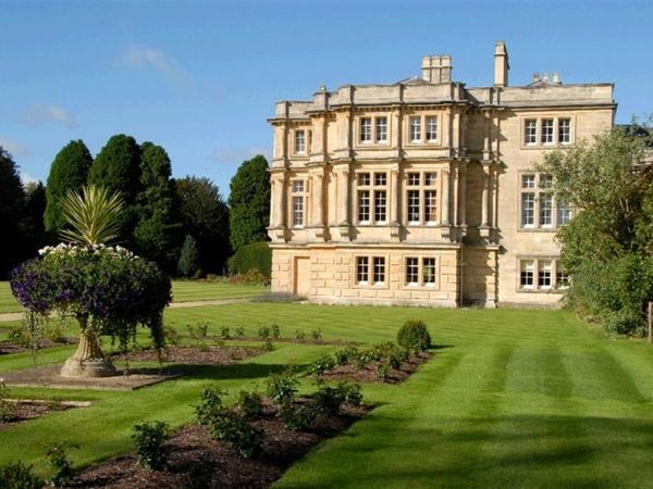 Flat 17 Sherborne House Burford Sherborne Park Self Catering