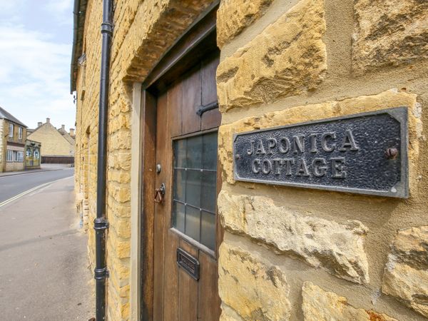 Japonica Cottage Bourton On The Water Self Catering Holiday