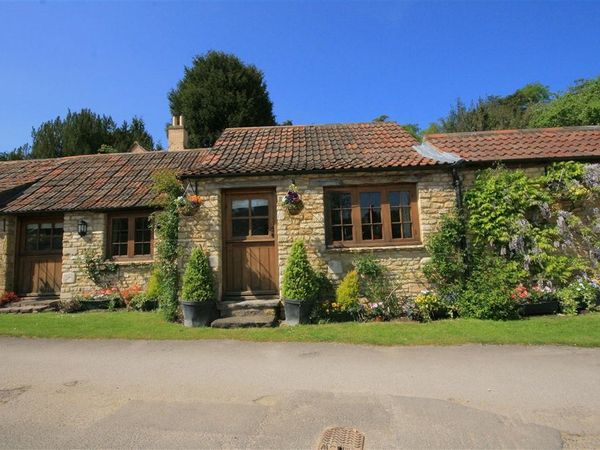 Stable Cottage Bath Castle Combe Self Catering Holiday Cottage