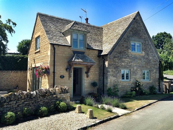 Longborough Cottage Stow On The Wold Ganborough Self