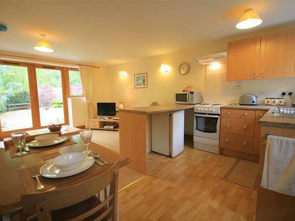 Brook Cottage Tetbury Folly Wood Self Catering Holiday Cottage