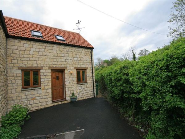 Brook Cottage Tetbury Folly Wood Self Catering Holiday Cottage