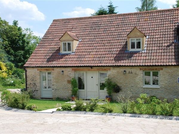 The Long Barn Tetbury Doughton Self Catering Holiday Cottage