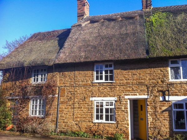 Hooky Cottage Hook Norton East End Self Catering Holiday Cottage