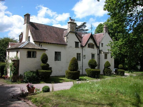 Dean Hall Littledean Self Catering Holiday Cottage