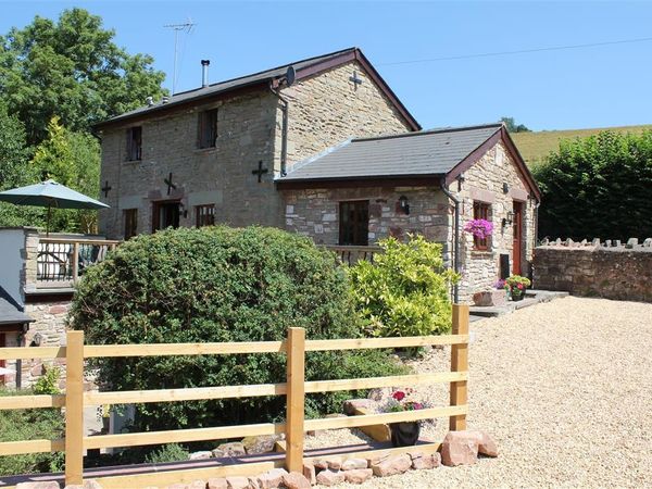 Holiday Cottages in Gloucestershire: Little Millend, Coleford | sykescottages.co.uk