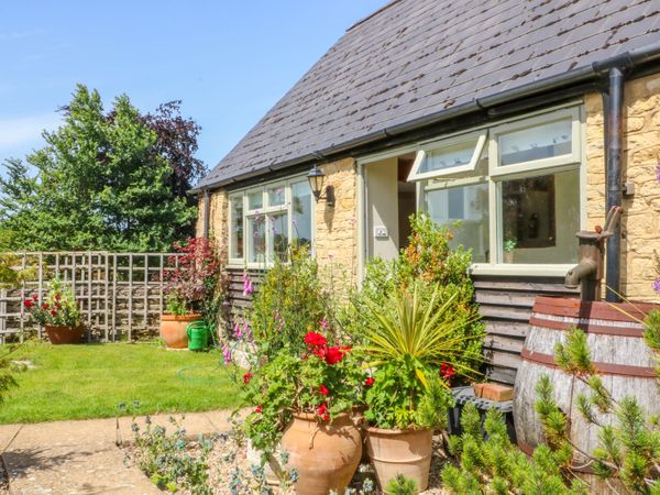 Henmarsh Cottage Moreton In Marsh Barton On The Heath Self