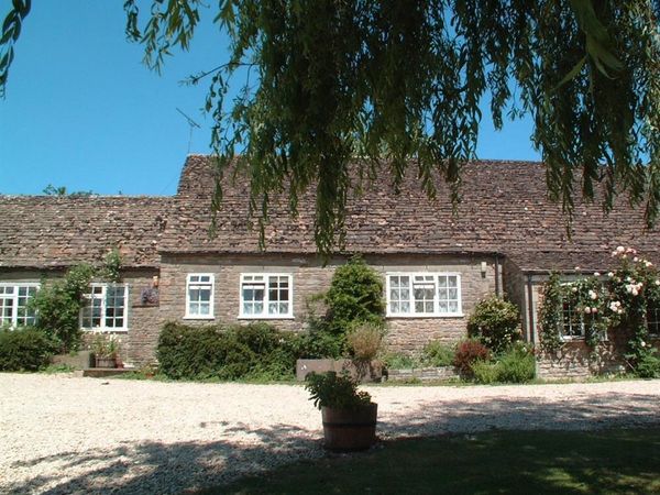 Orchard Cottage Malmesbury Chink Fm South Of England Self