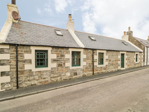 83 Seatown Cullen Self Catering Holiday Cottage