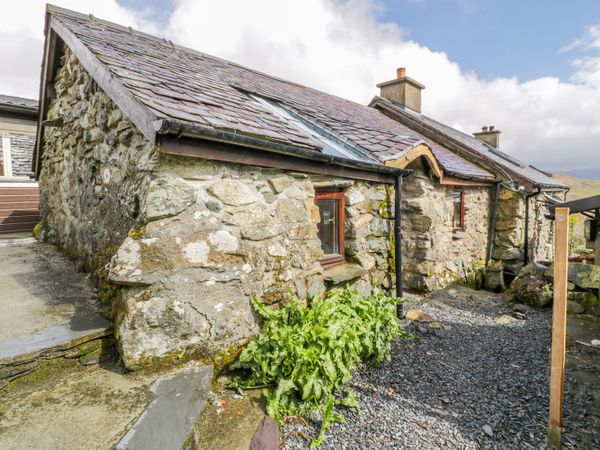Waterfall Cottage Beddgelert Hafod Ruffydd Self Catering