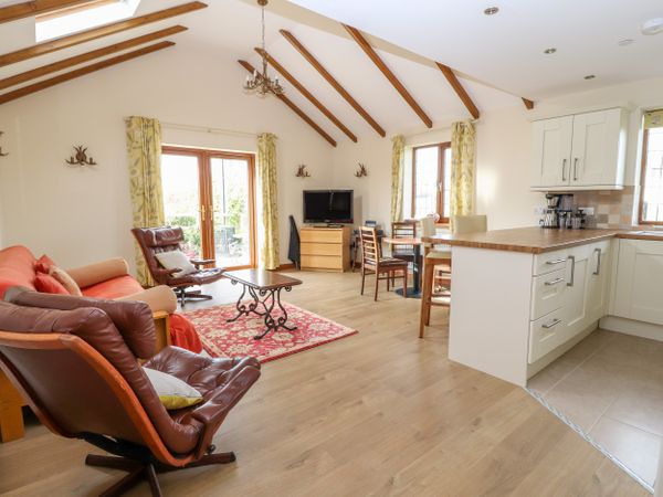 The Brambles Bangor On Dee Roden S Hall Self Catering