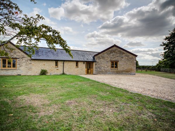 Lower Farm Barn Bampton Aston South Of England Self