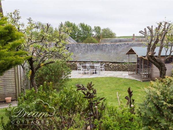 Bramble Cottage Burton Bradstock Dorset And Somerset Self