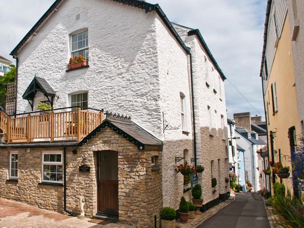 Courtyard House Dartmouth Devon Self Catering Holiday Cottage