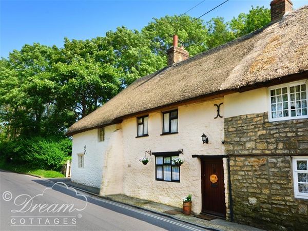 Nut Cottage West Lulworth Dorset And Somerset Self Catering