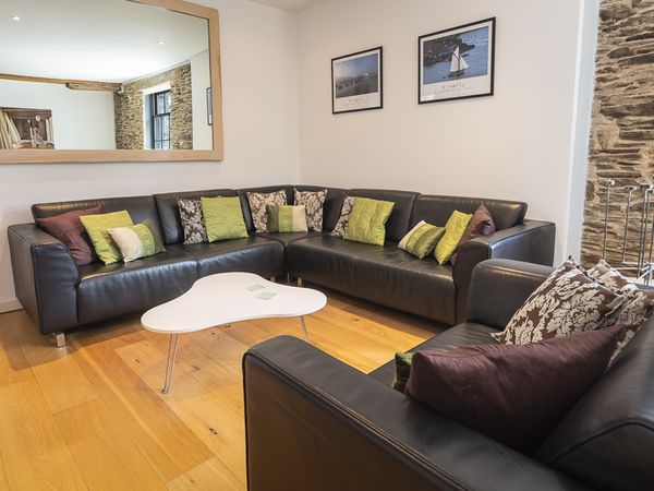 8 The Pottery Dartmouth Devon Self Catering Holiday Cottage