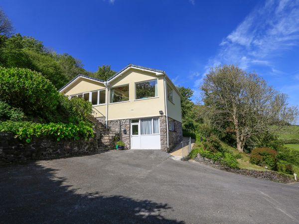 Dolphins Salcombe Self Catering Holiday Cottage