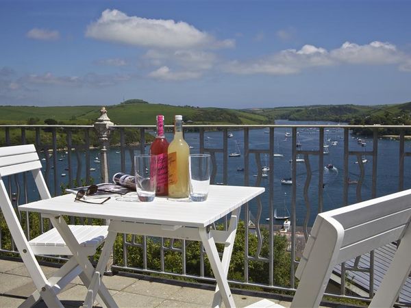 Edinburgh House Salcombe Self Catering Holiday Cottage