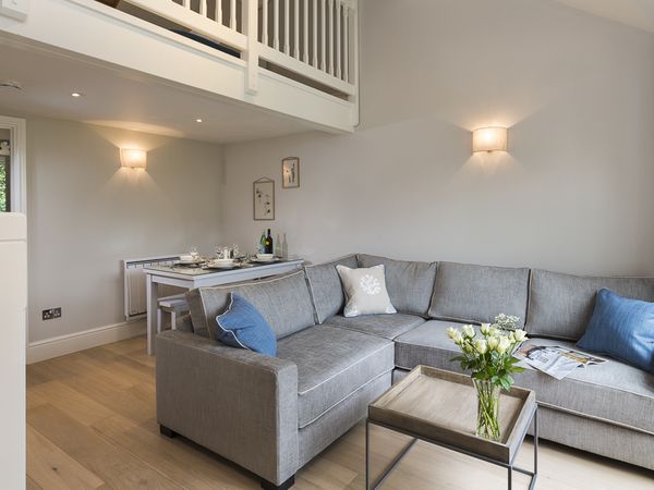 4 Keeper S Cottage Hillfield Village Dartmouth Self Catering