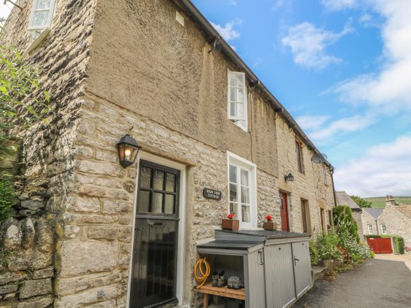 High View Cottage Castleton Peak District Cow Low Peak