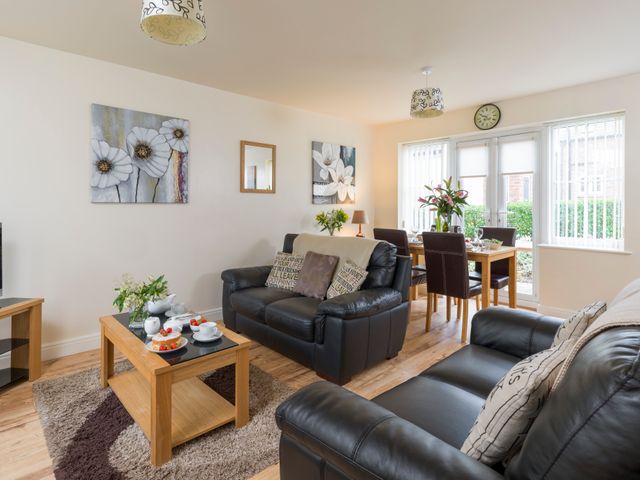 Sunny Corner Cottage - 1015768 - photo 1