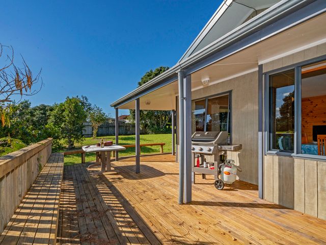Our Escape - Matarangi Holiday Home - 1027883 - photo 3