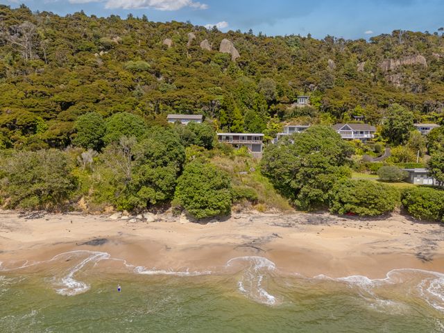 The Retreat - Front Beach Bach - 1028329 - photo 2