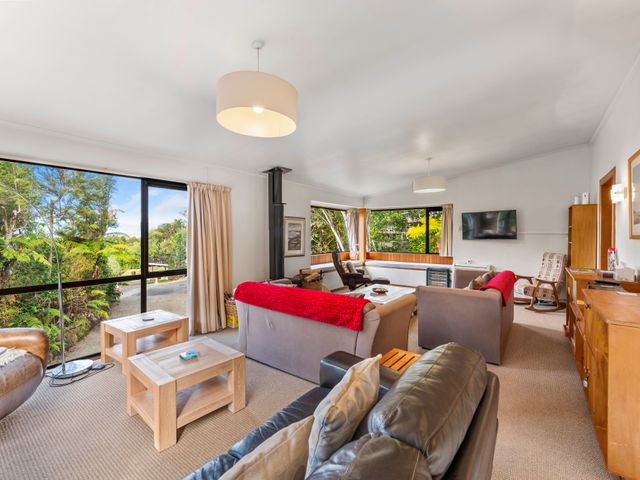 Pukawa Haven - Pukawa Bay Holiday Home - 1028401 - photo 4