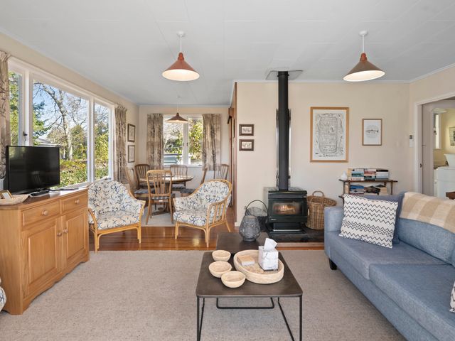 Te Kopua - Acacia Bay Holiday Home - 1028423 - photo 4