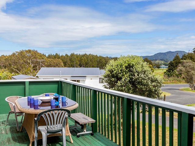 Kiwi Bach at Omaha - Omaha Holiday Home - 1028617 - photo 2