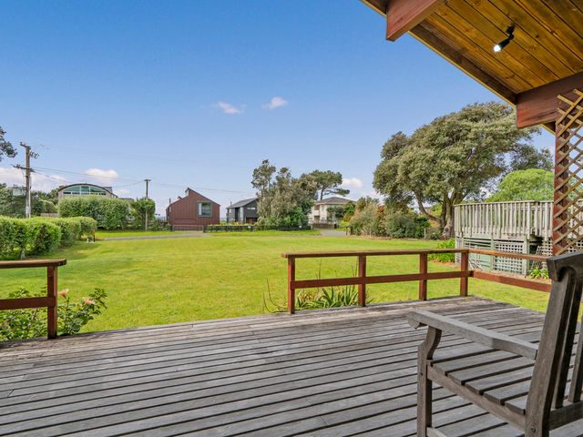 Boltons Bach - Whangapoua Bach - 1028659 - photo 2