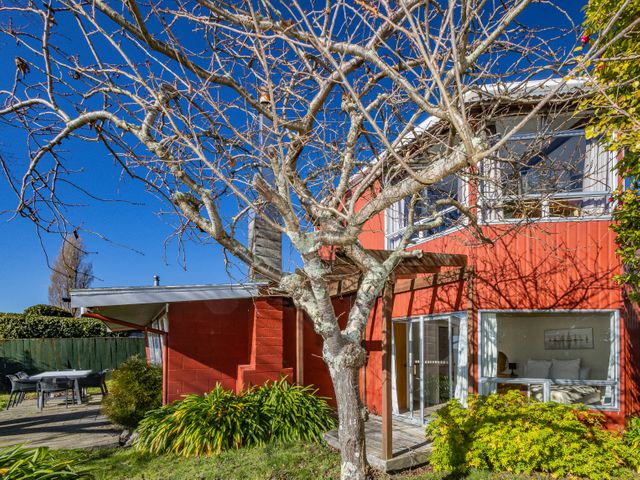 Moeroa - Wharewaka Holiday Home - 1028930 - photo 2