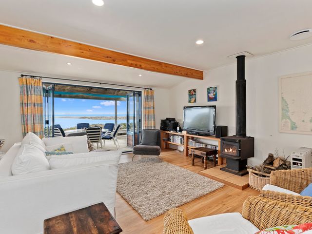 Taste Of Paradise with WiFi!- Mangawhai Heads Home - 1029185 - photo 5