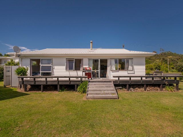 Silver Sands - Cooks Beach Holiday Home - 1029200 - photo 1