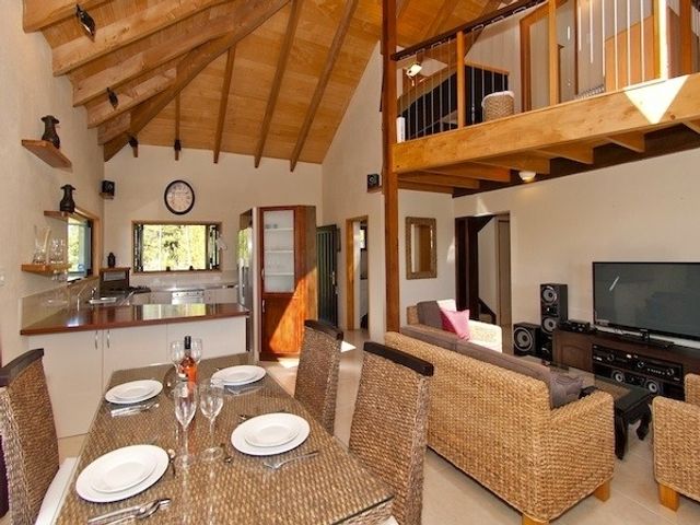 Treetop Oasis - Tairua Executive Holiday Home - 1029241 - photo 5