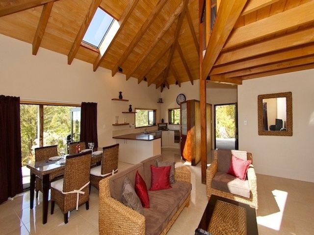 Treetop Oasis - Tairua Executive Holiday Home - 1029241 - photo 4