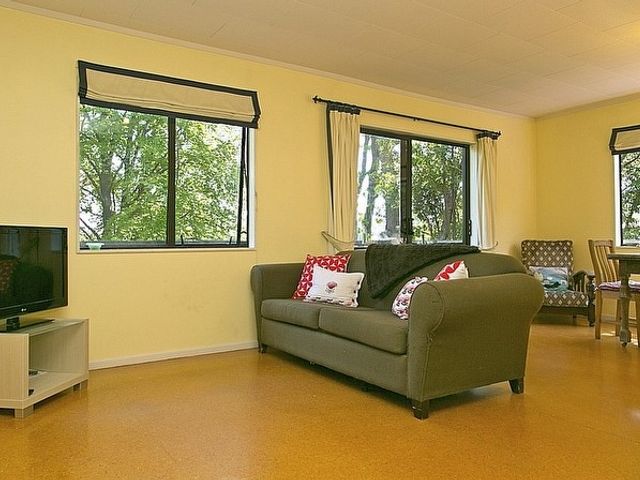 Matuku Hideaway - Taupo Holiday Home - 1029407 - photo 4