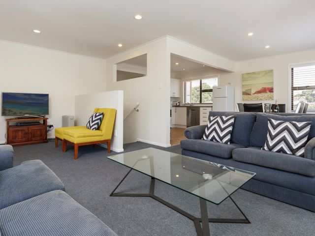 Sand Castles - Mount Maunganui Holiday Home - 1029432 - photo 4