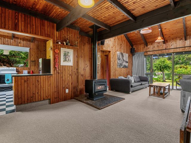Lakeside Villa - Lake Rotoiti Holiday Home - 1029656 - photo 4