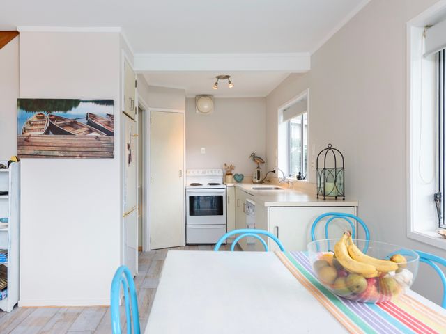 Laze on Loop - Waihi Beach Holiday Home - 1029681 - photo 5